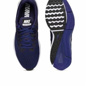 🎉🎈BOGO 1/2 Nike Zoom Winflo 4 Running Shoe Men’s size 13 EUC pair black and blue